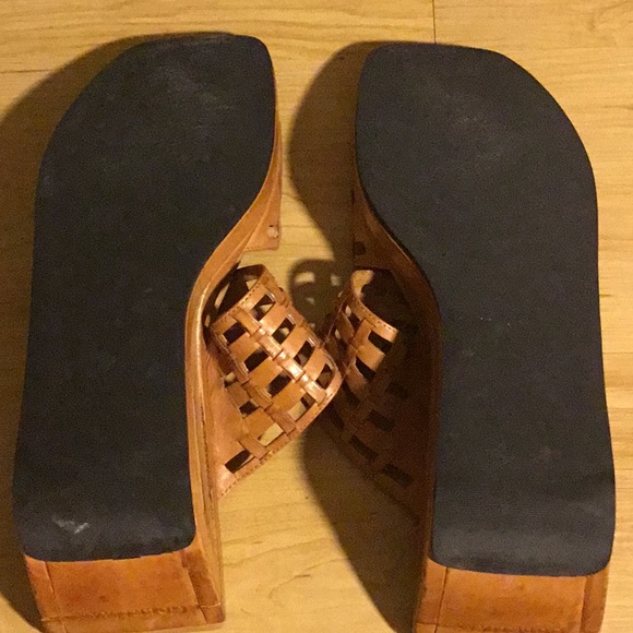 Shoes - Picture 6 of 8